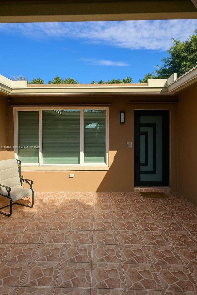 Small Image of 9313 NORTH WEST 24TH PL #9313, Pembroke Pines Number 3