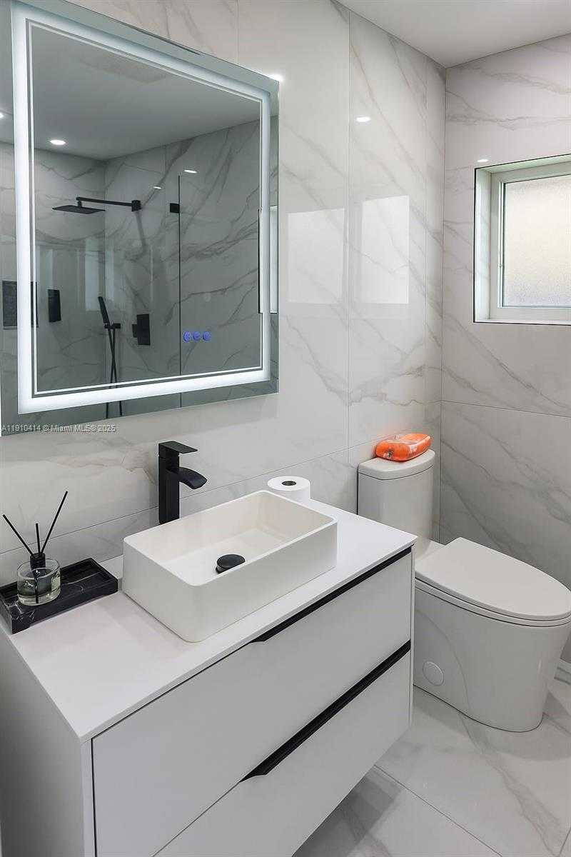 Small Image of 9313 NORTH WEST 24TH PL #9313, Pembroke Pines Number 30