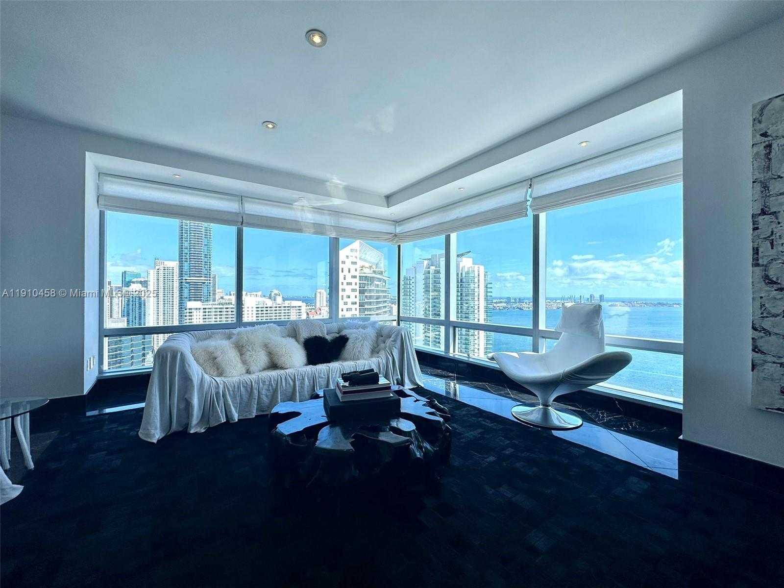 Small Image of Miami Number 10