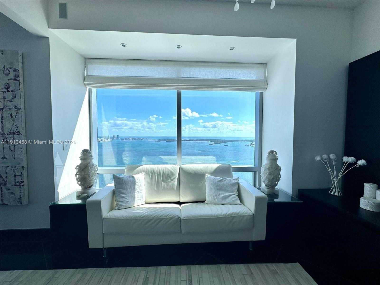 Small Image of Miami Number 11