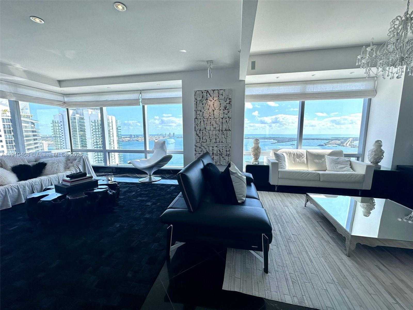 Small Image of Miami Number 12