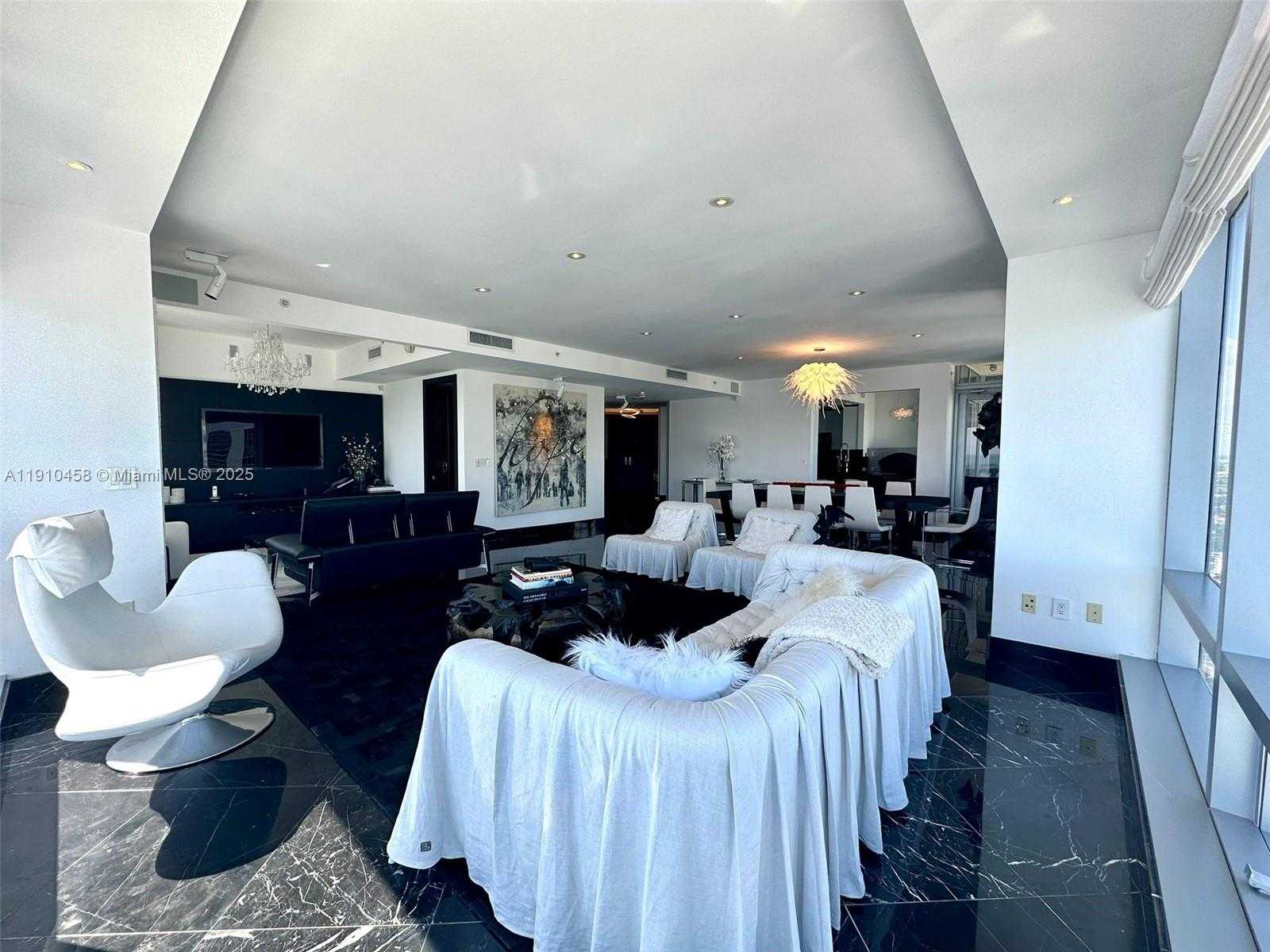 Small Image of Miami Number 13