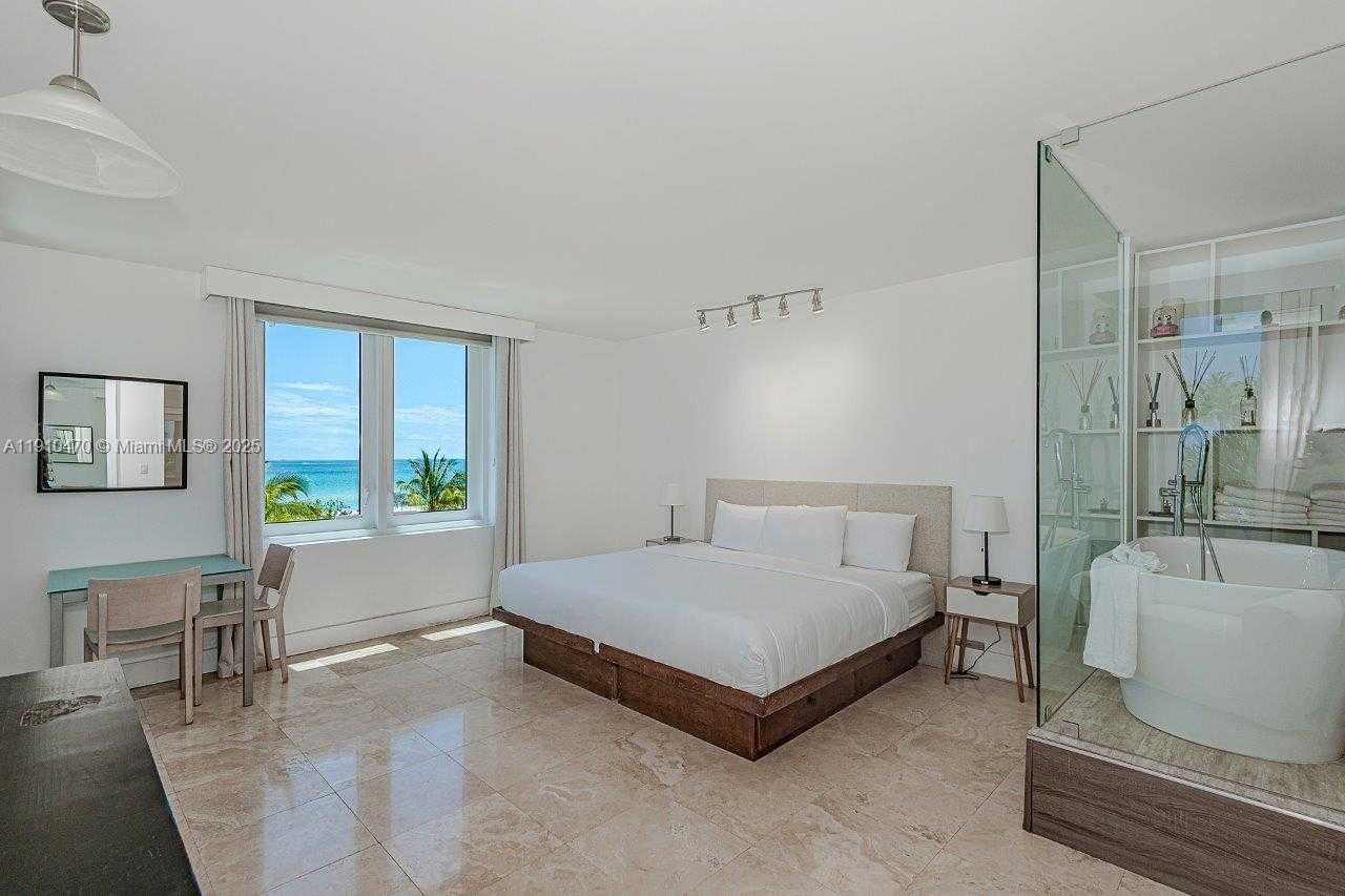Small Image of 2301 COLLINS AVE #310, Miami Beach Number 16