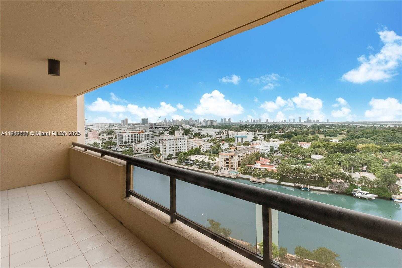 Small Image of 2555 COLLINS AVE #1604, Miami Beach Number 12