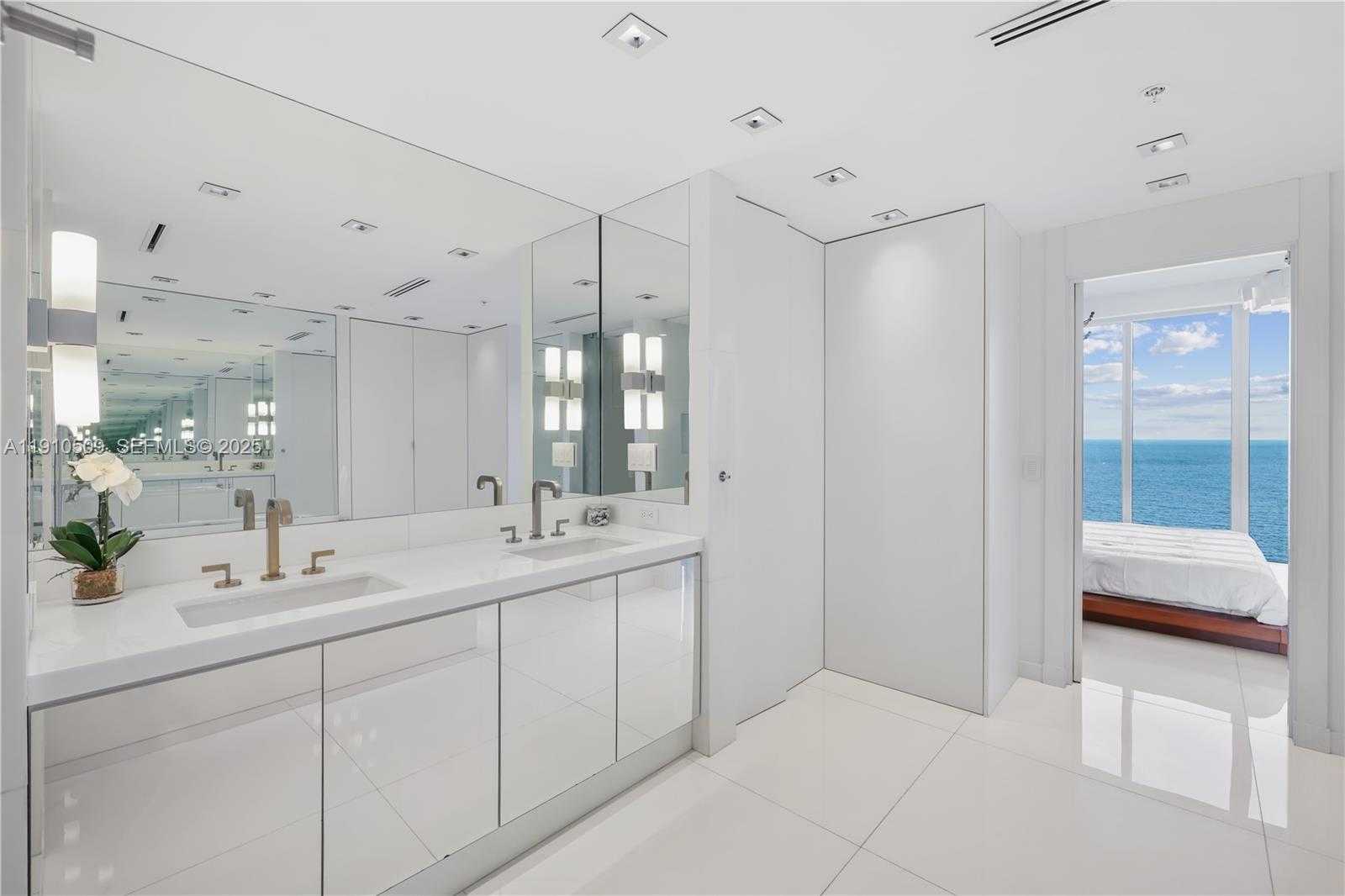 Small Image of 6899 COLLINS AVE #2208, Miami Beach Number 35