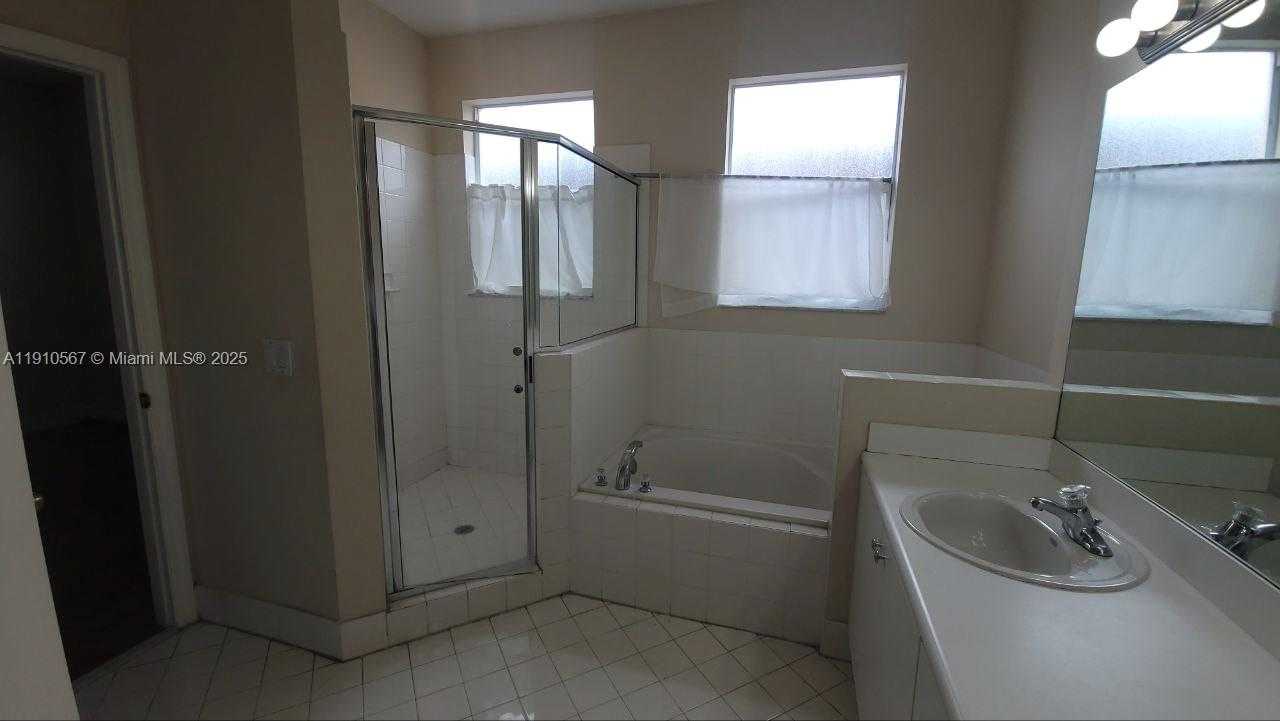 Small Image of 12874 SOUTH WEST 132ND TER #12874, Miami Number 18