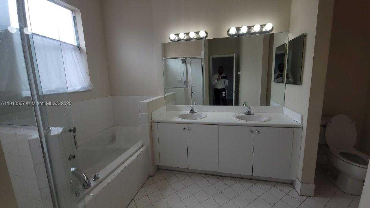 Small Image of 12874 SOUTH WEST 132ND TER #12874, Miami Number 19