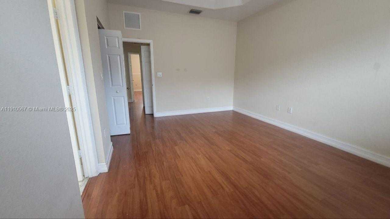 Small Image of 12874 SOUTH WEST 132ND TER #12874, Miami Number 21