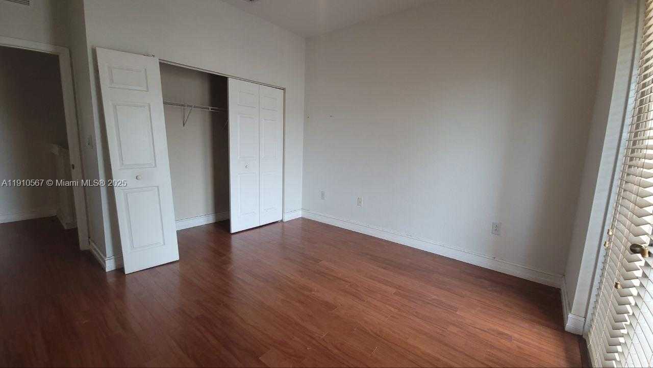 Small Image of 12874 SOUTH WEST 132ND TER #12874, Miami Number 30