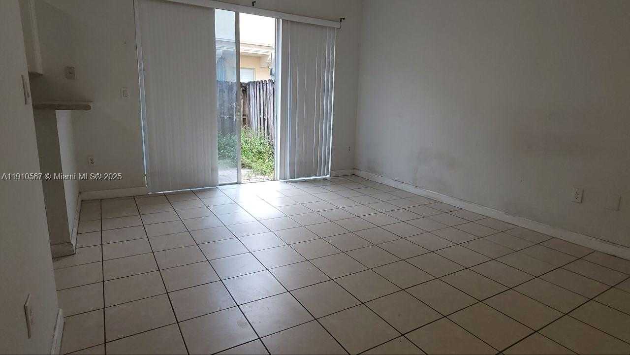 Small Image of 12874 SOUTH WEST 132ND TER #12874, Miami Number 6