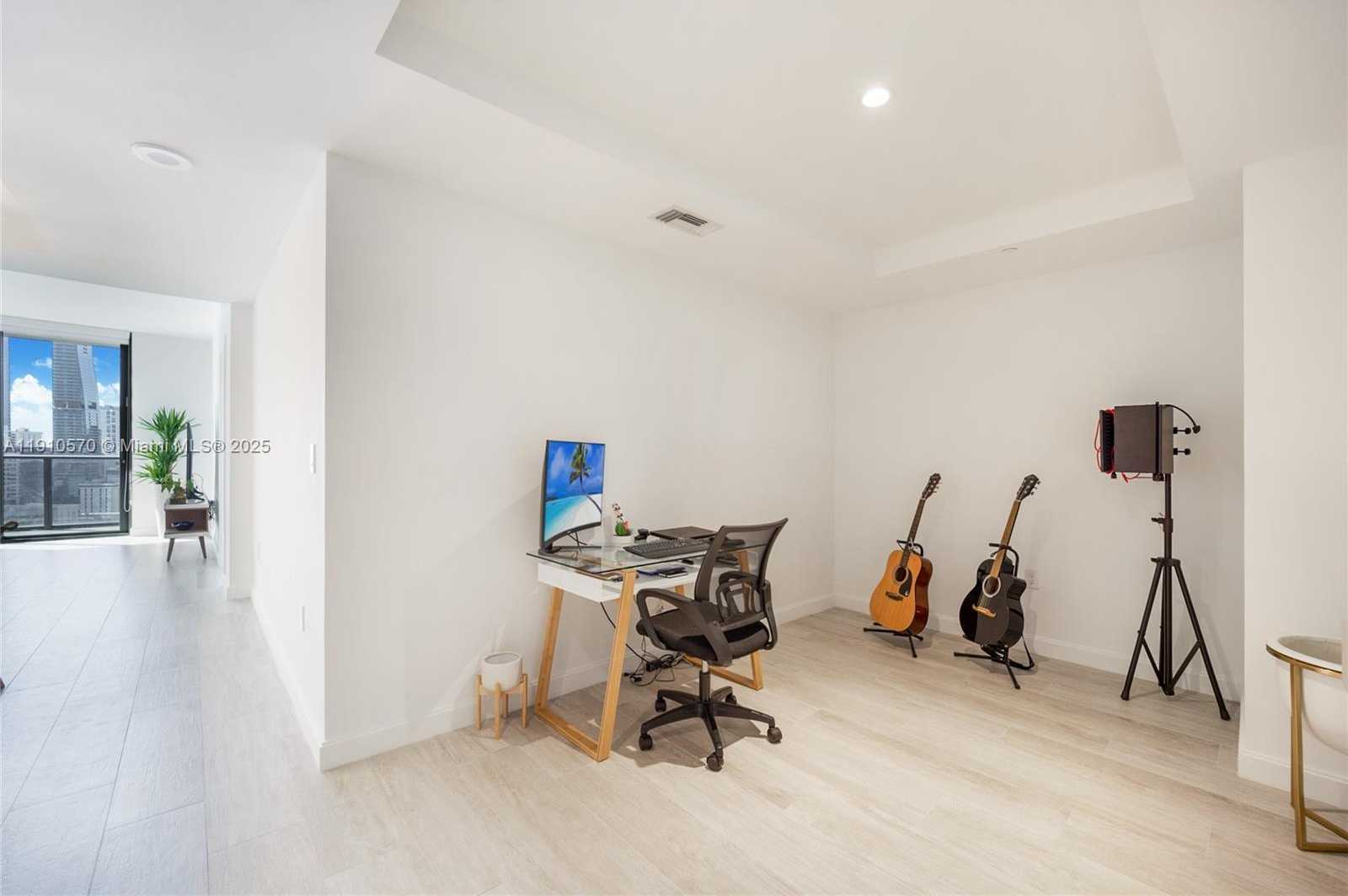 Small Image of 45 SOUTH WEST 9TH ST #1904, Miami Number 7