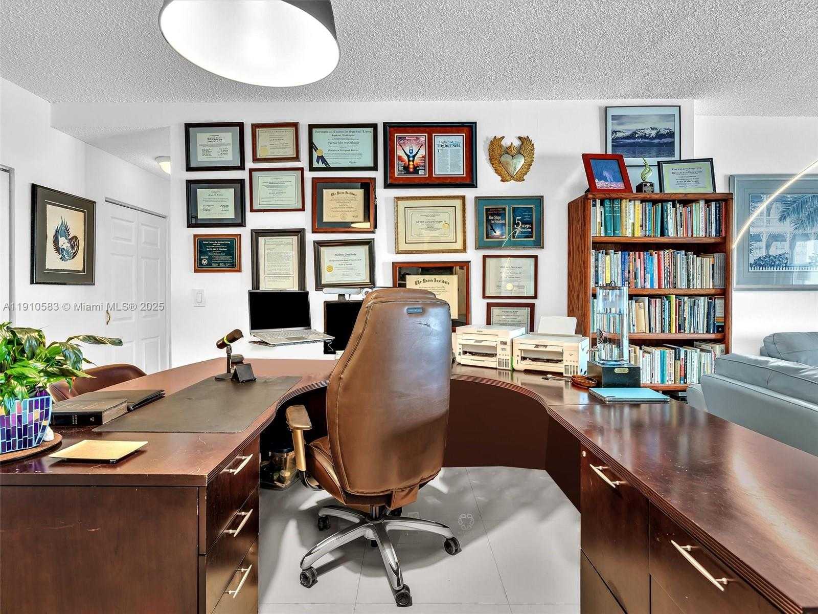 Small Image of 300 BAYVIEW DR #902, Sunny Isles Beach Number 18