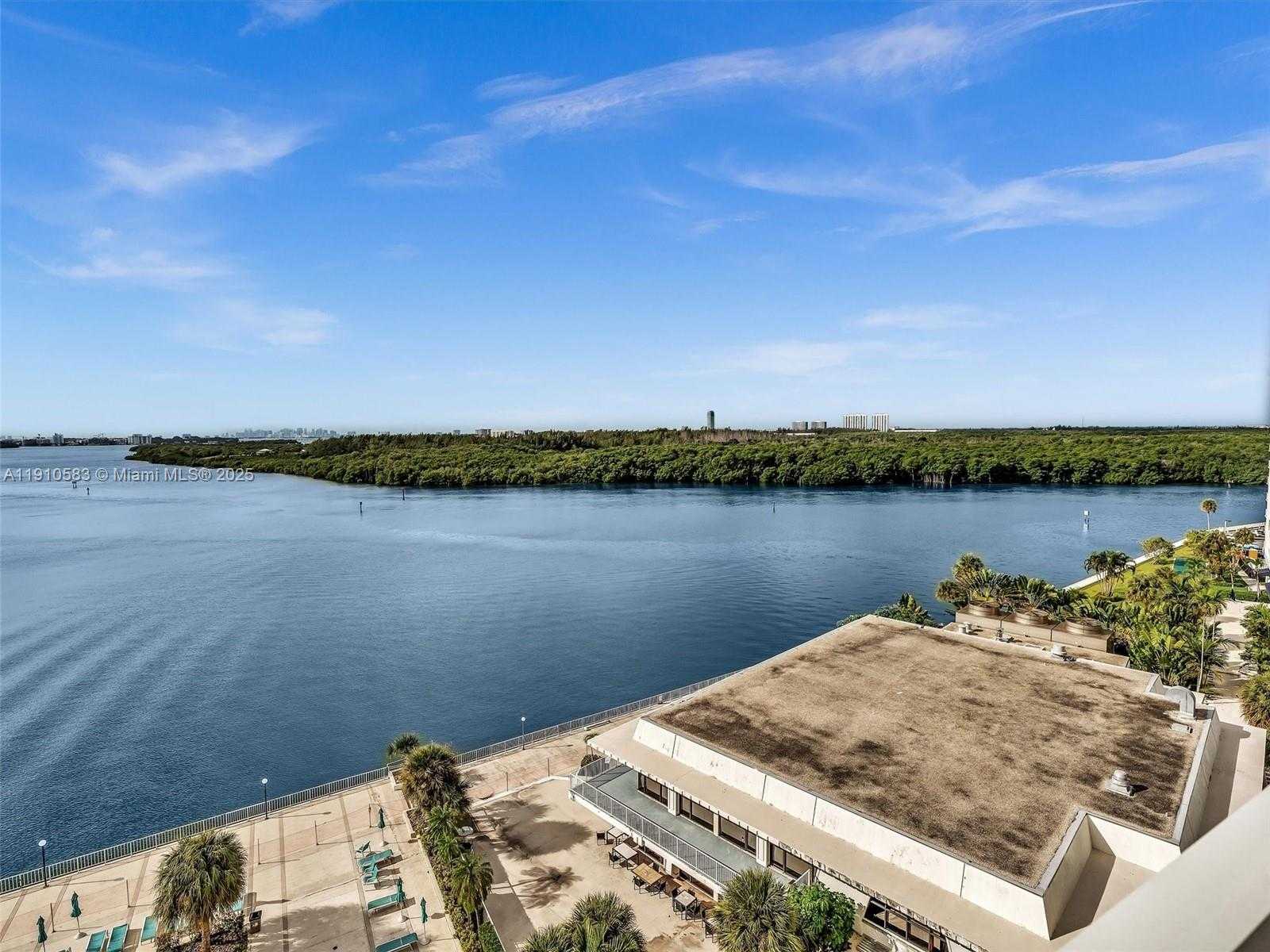 Small Image of 300 BAYVIEW DR #902, Sunny Isles Beach Number 28