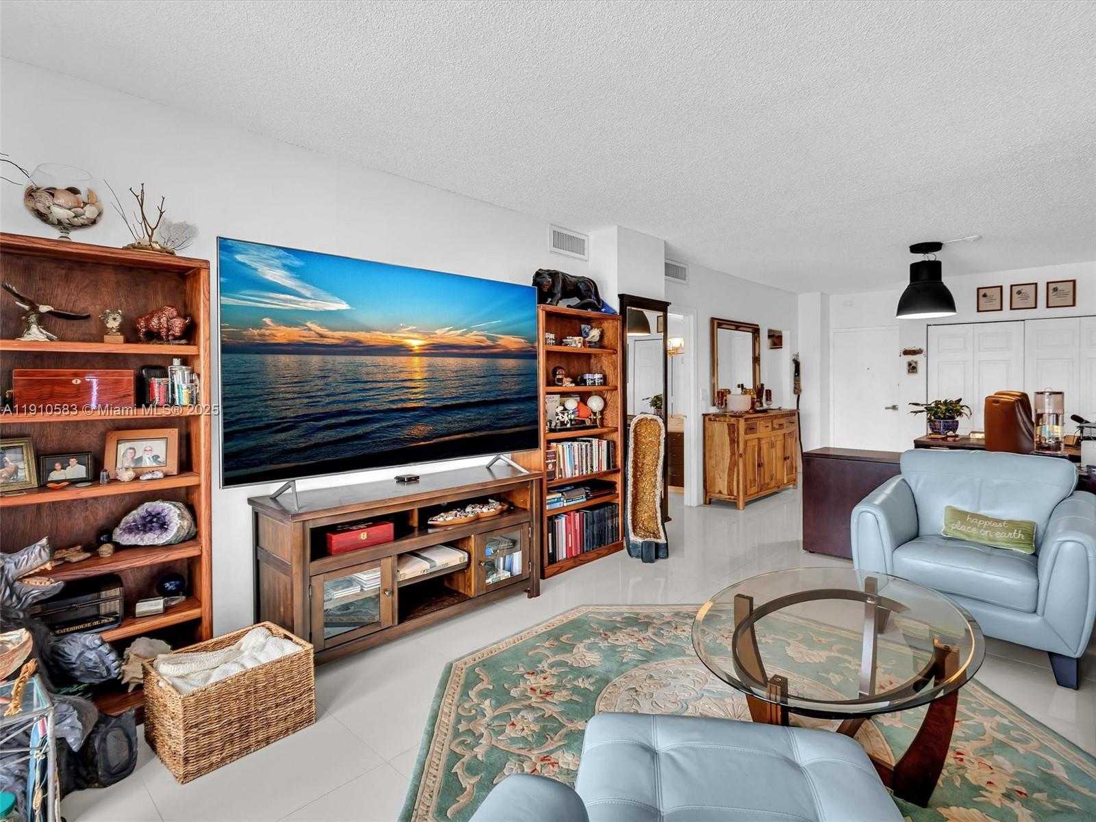 Small Image of 300 BAYVIEW DR #902, Sunny Isles Beach Number 30