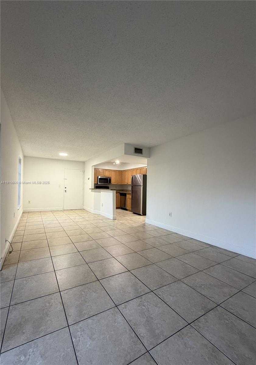 Small Image of 5112 NORTH WEST 79TH AVE #304, Doral Number 6