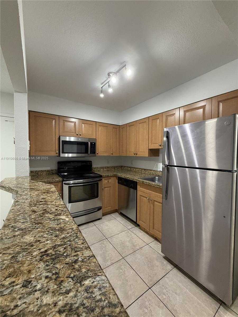 Small Image of 5112 NORTH WEST 79TH AVE #304, Doral Number 9
