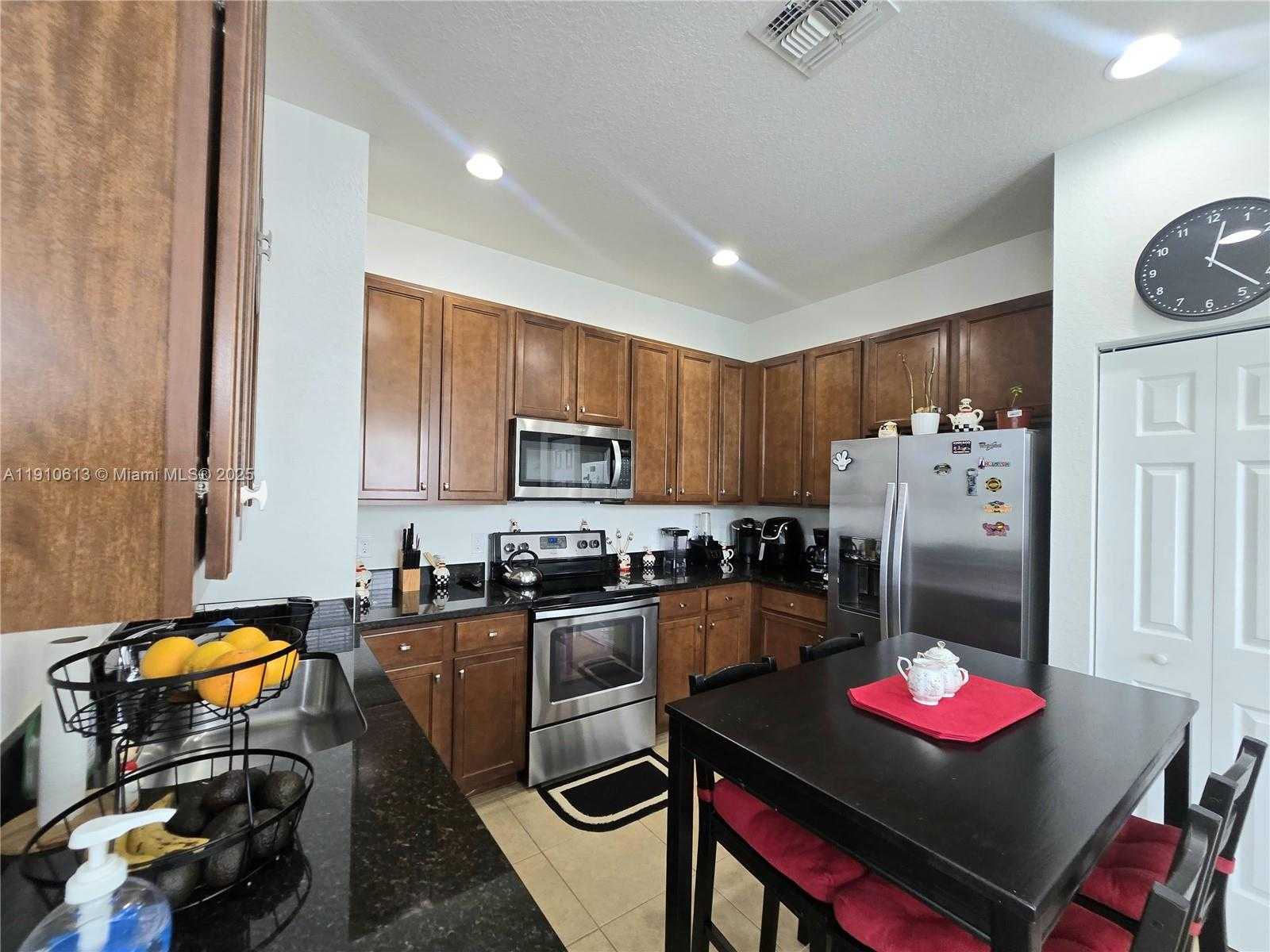 Small Image of 11938 SOUTH WEST 26TH CT, Miramar Number 17