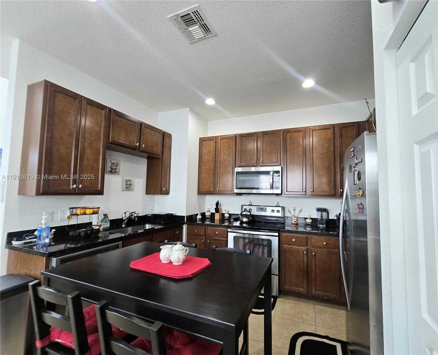 Small Image of 11938 SOUTH WEST 26TH CT, Miramar Number 18