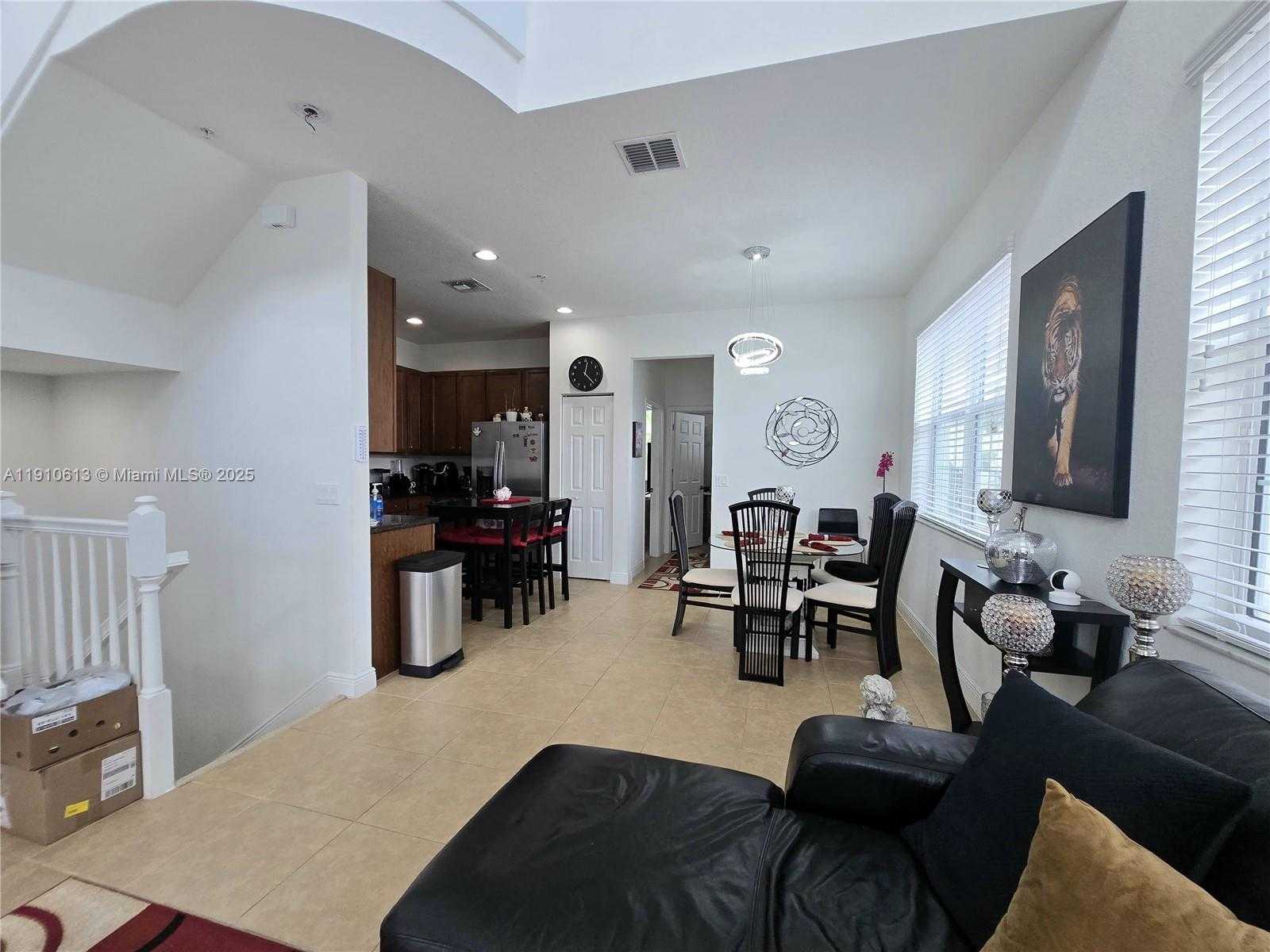 Small Image of 11938 SOUTH WEST 26TH CT, Miramar Number 20