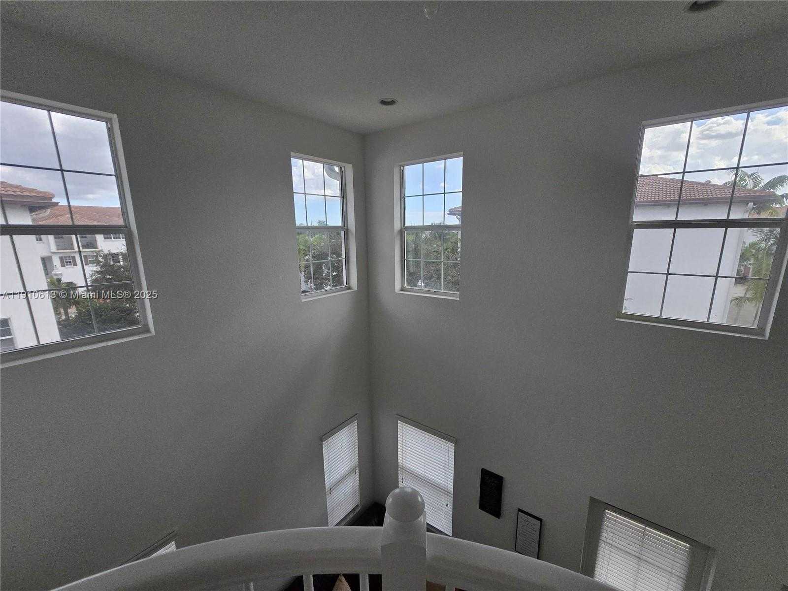 Small Image of 11938 SOUTH WEST 26TH CT, Miramar Number 31