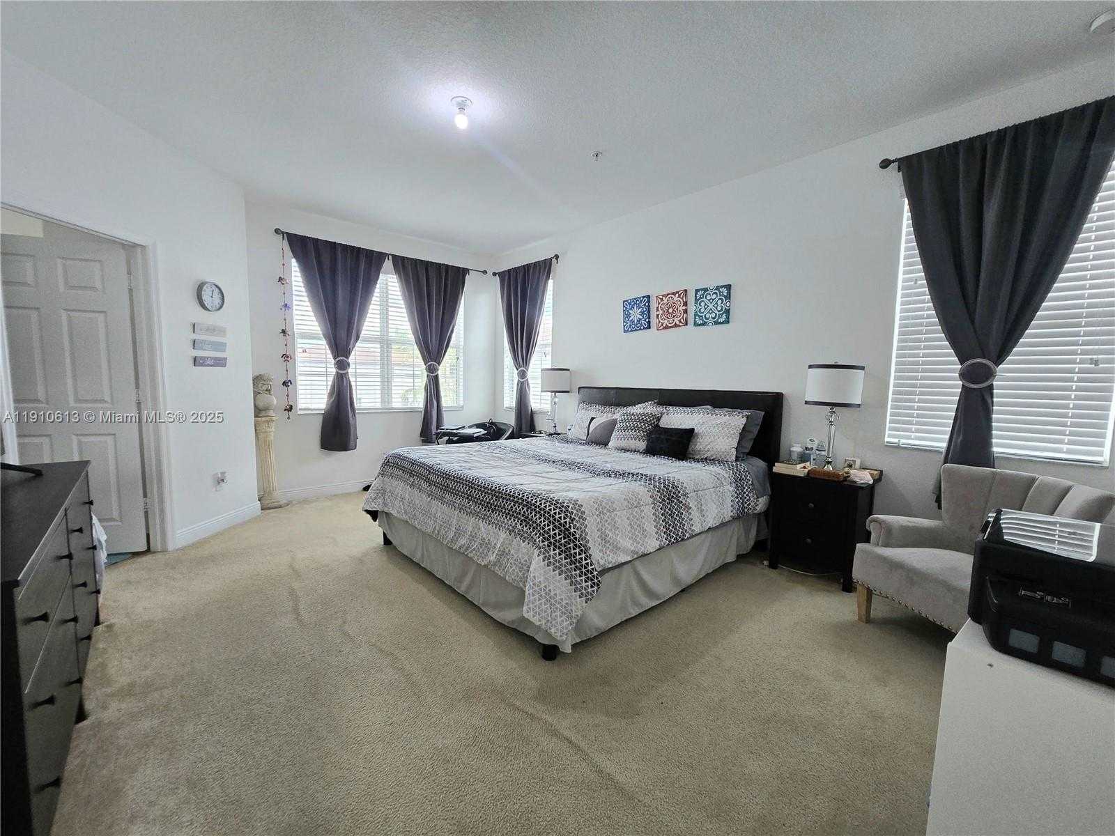 Small Image of 11938 SOUTH WEST 26TH CT, Miramar Number 36