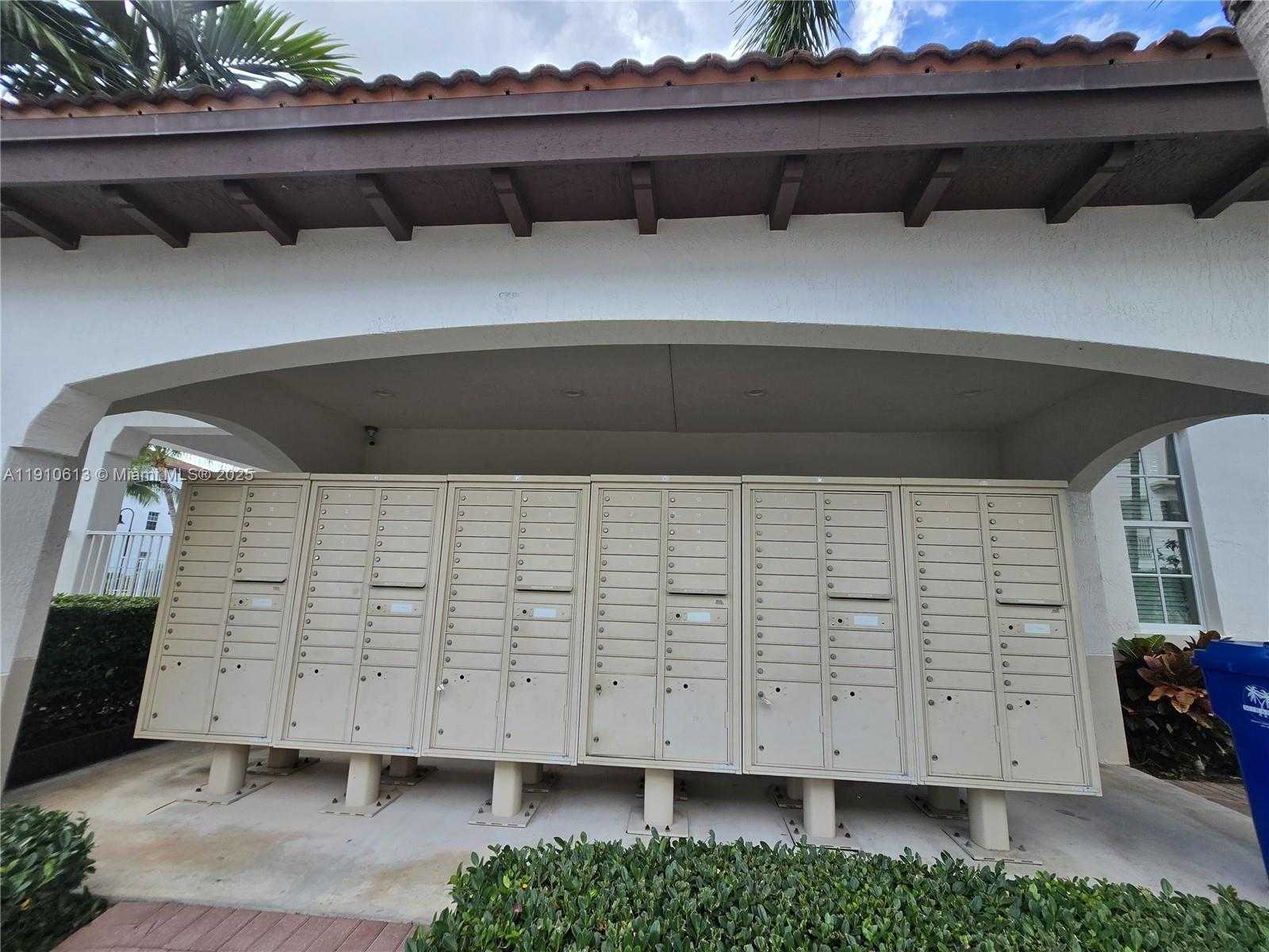 Small Image of 11938 SOUTH WEST 26TH CT, Miramar Number 62