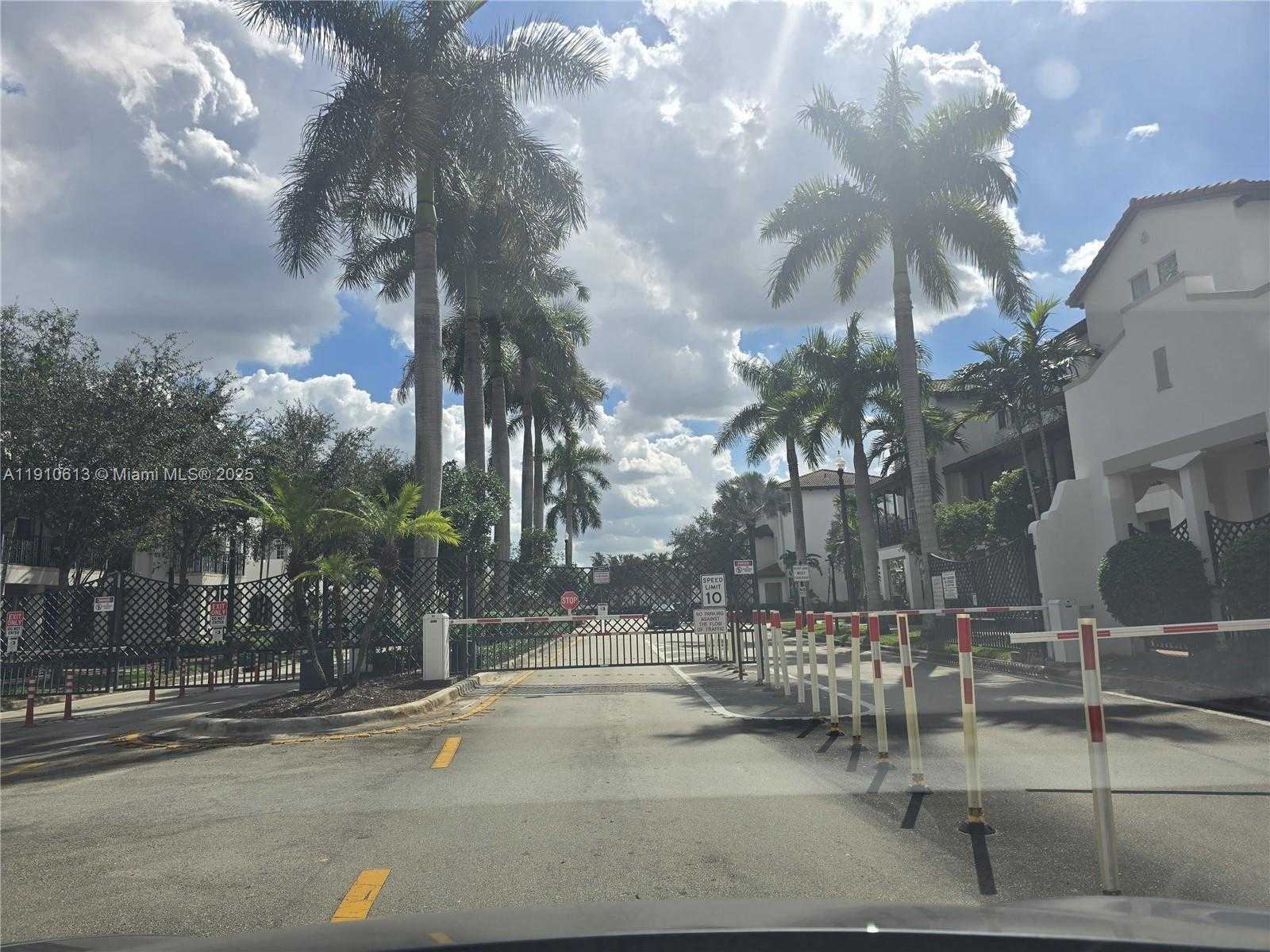 Small Image of 11938 SOUTH WEST 26TH CT, Miramar Number 7