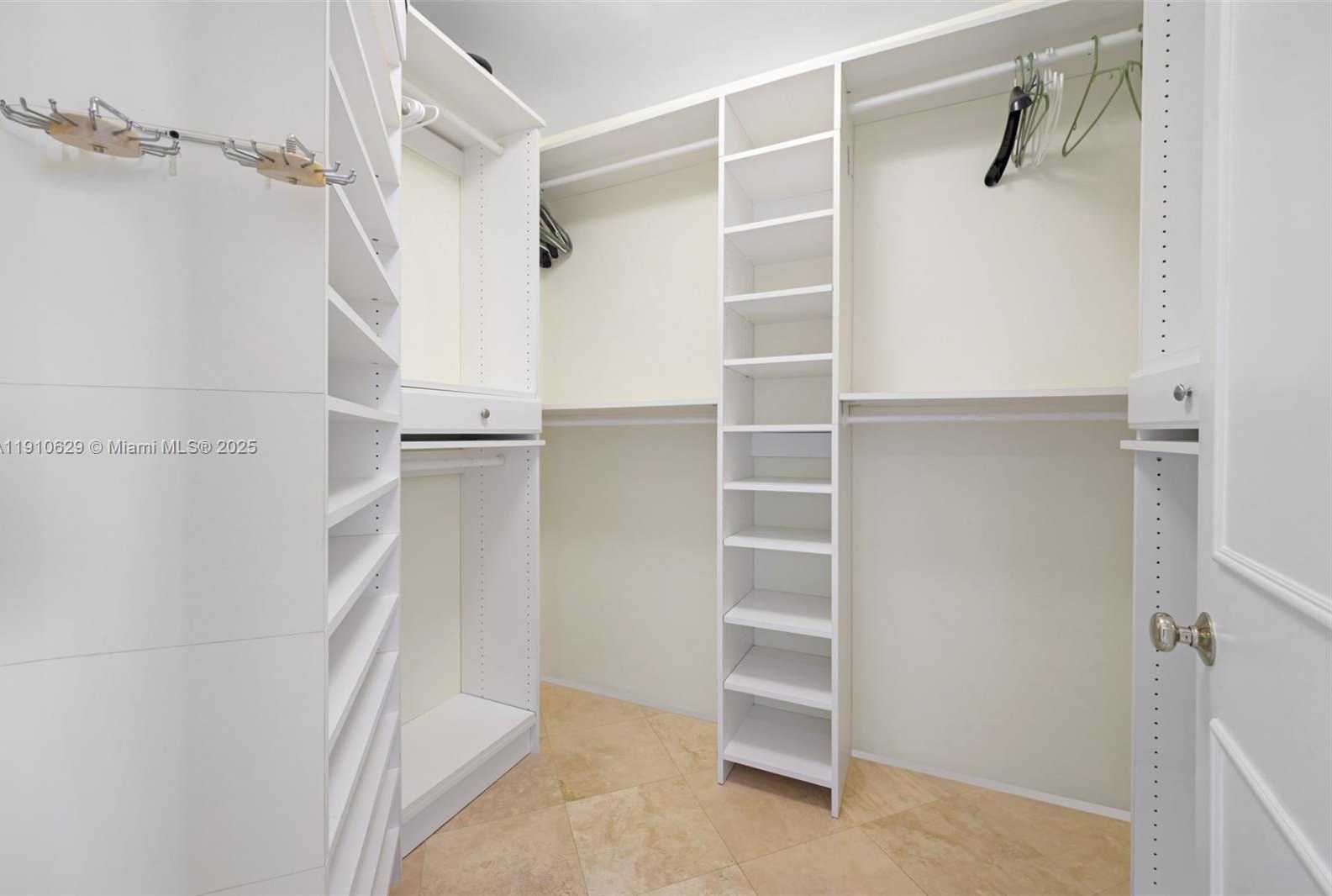 Small Image of 4779 COLLINS AVE #3206, Miami Beach Number 10