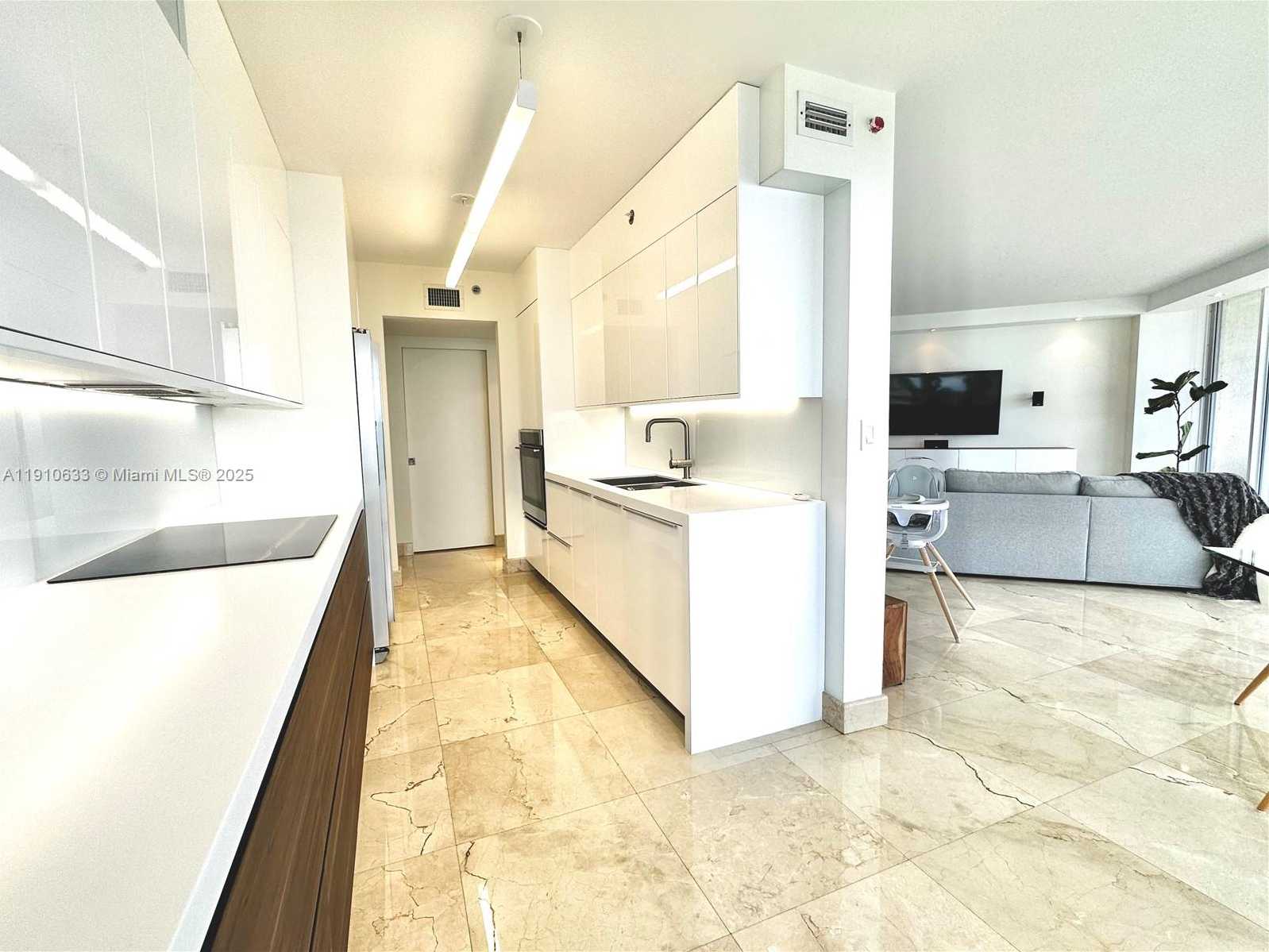 Small Image of 7330 OCEAN TER #11-A, Miami Beach Number 11