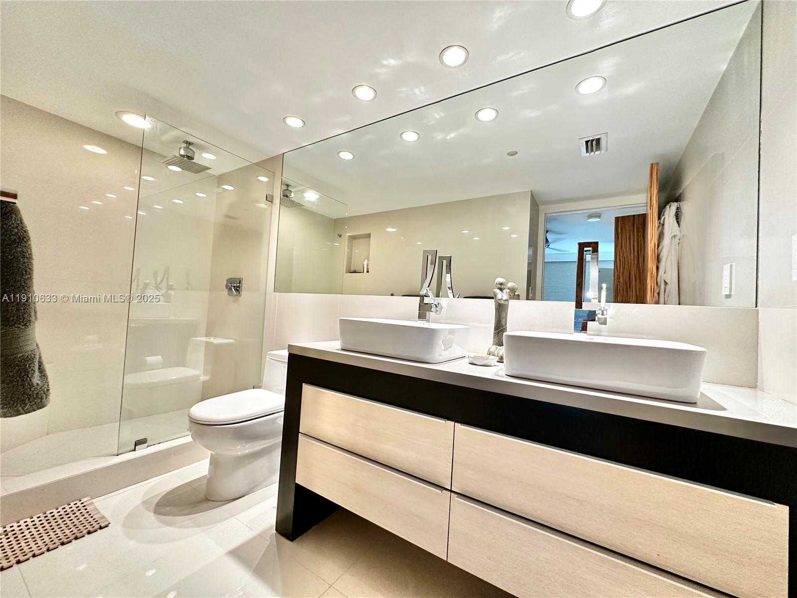 Small Image of 7330 OCEAN TER #11-A, Miami Beach Number 14