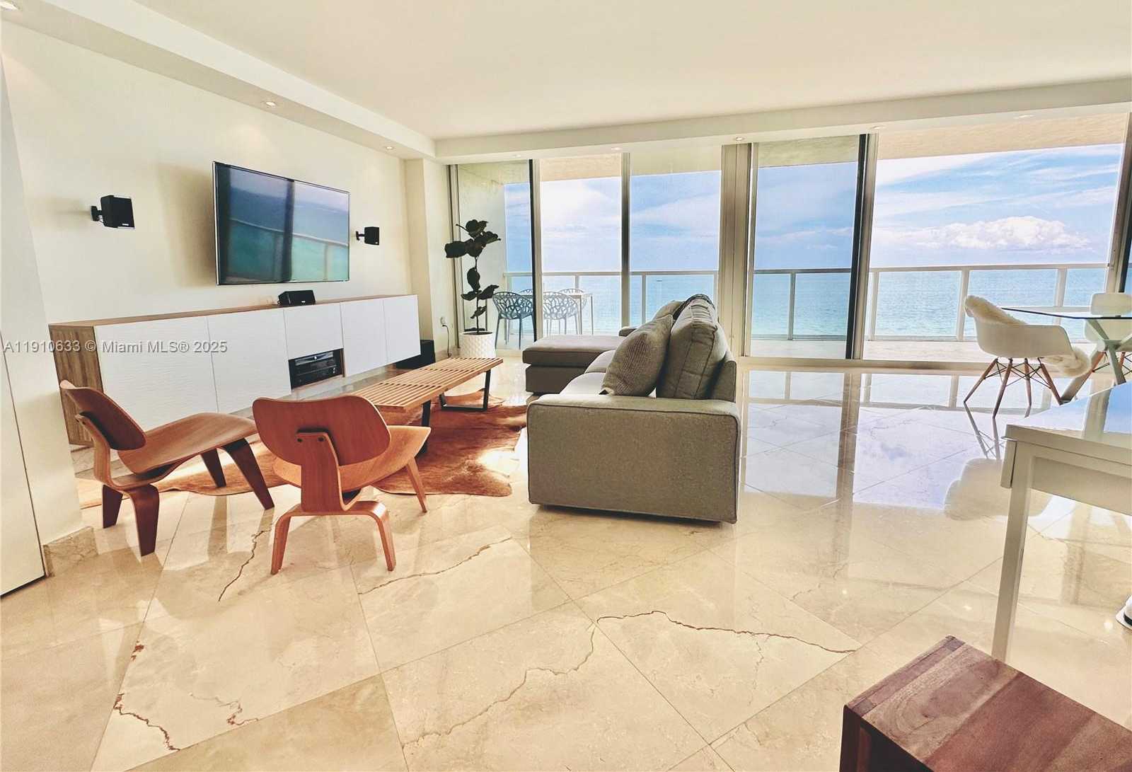 Small Image of 7330 OCEAN TER #11-A, Miami Beach Number 2