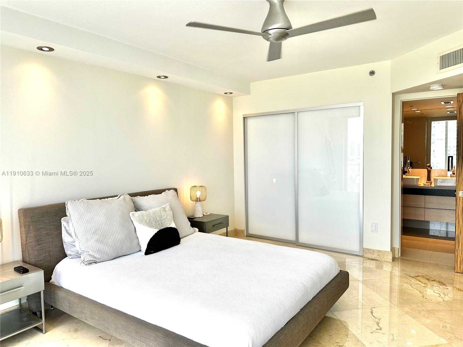 Small Image of 7330 OCEAN TER #11-A, Miami Beach Number 25