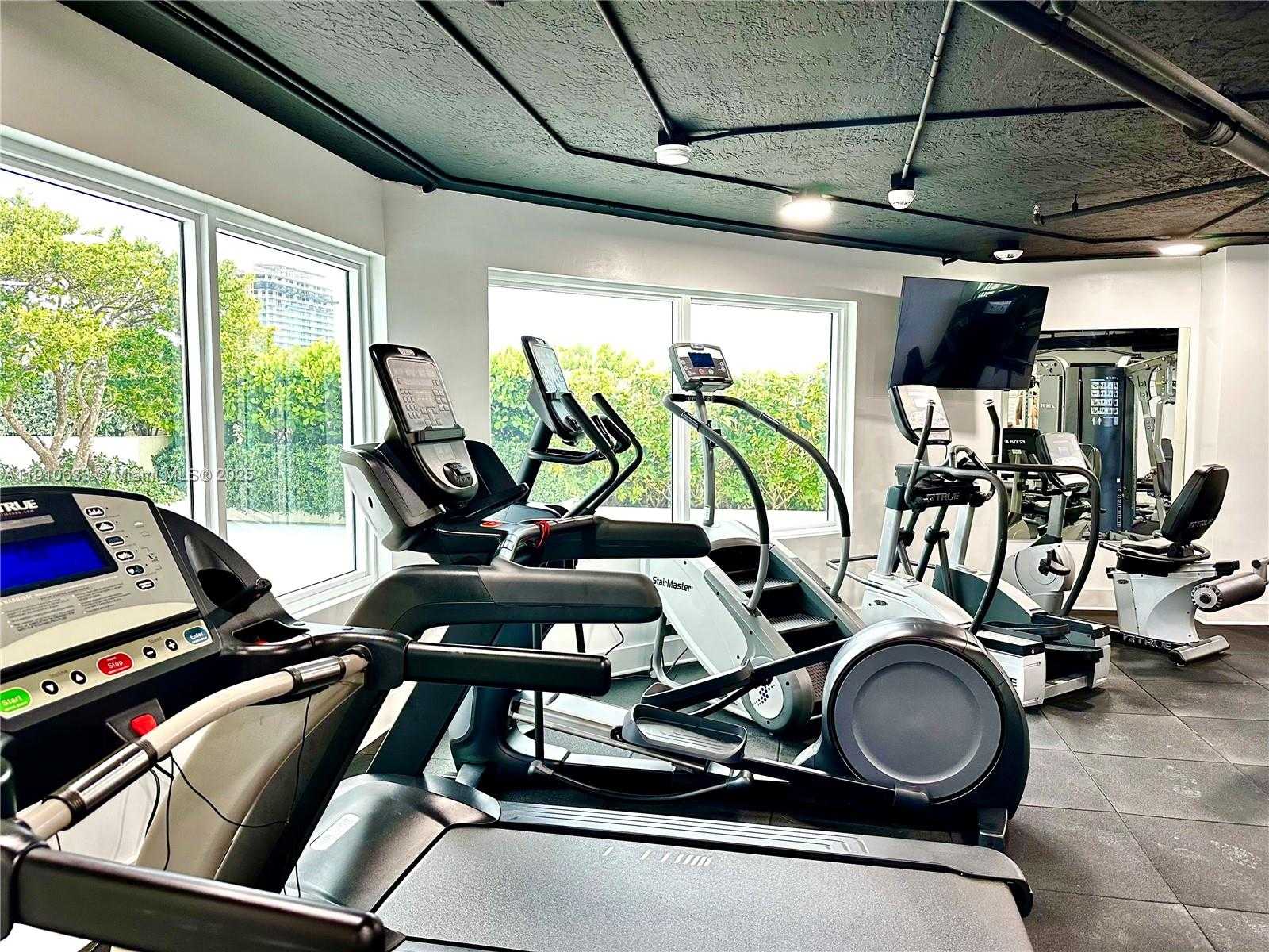 Small Image of 7330 OCEAN TER #11-A, Miami Beach Number 28