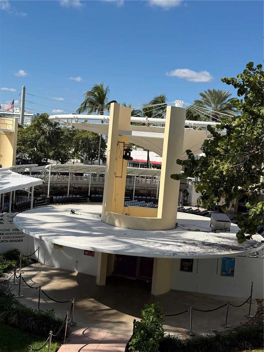 Small Image of 7330 OCEAN TER #11-A, Miami Beach Number 42