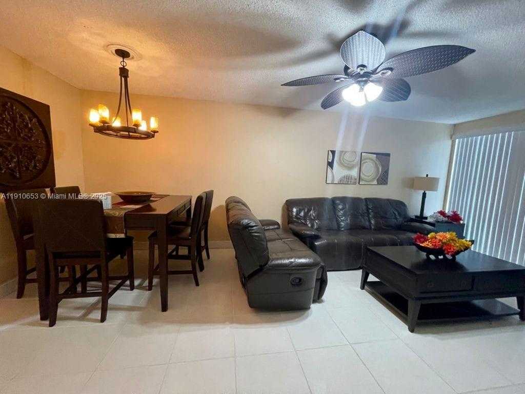 Small Image of 17570 ATLANTIC BLVD #517, Sunny Isles Beach Number 1