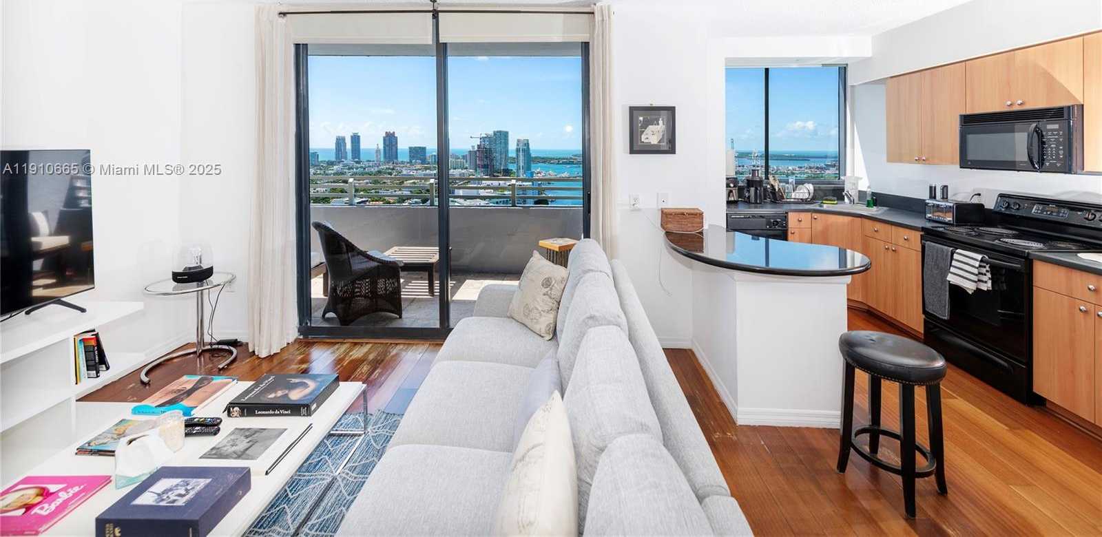 Small Image of 1330 WEST AVE #3104, Miami Beach Number 1