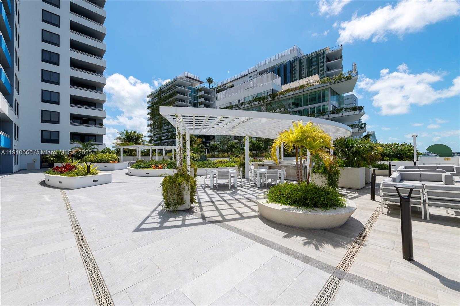Small Image of 1330 WEST AVE #3104, Miami Beach Number 15
