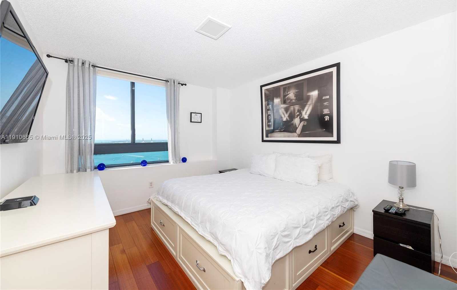 Small Image of 1330 WEST AVE #3104, Miami Beach Number 6