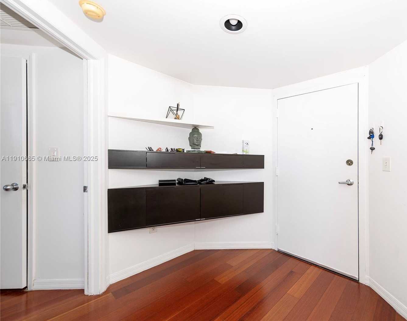 Small Image of 1330 WEST AVE #3104, Miami Beach Number 8