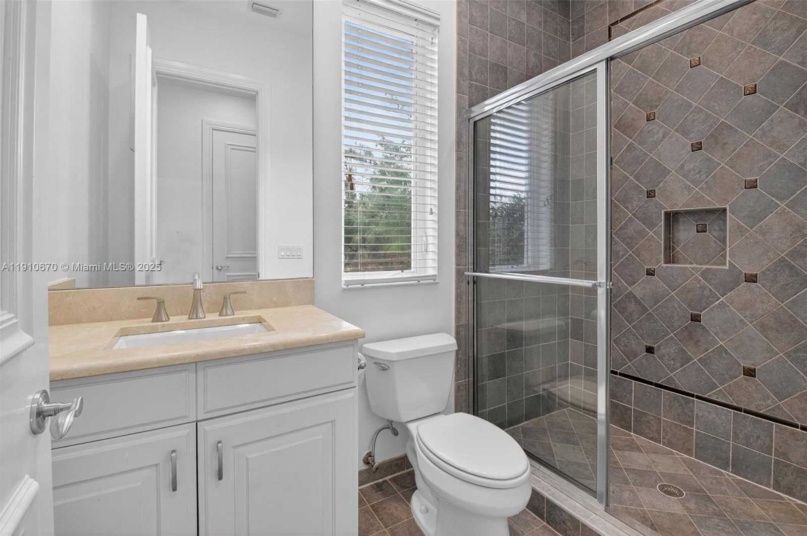 Small Image of 9597 BRIDGEBROOK DR, Boca Raton Number 35