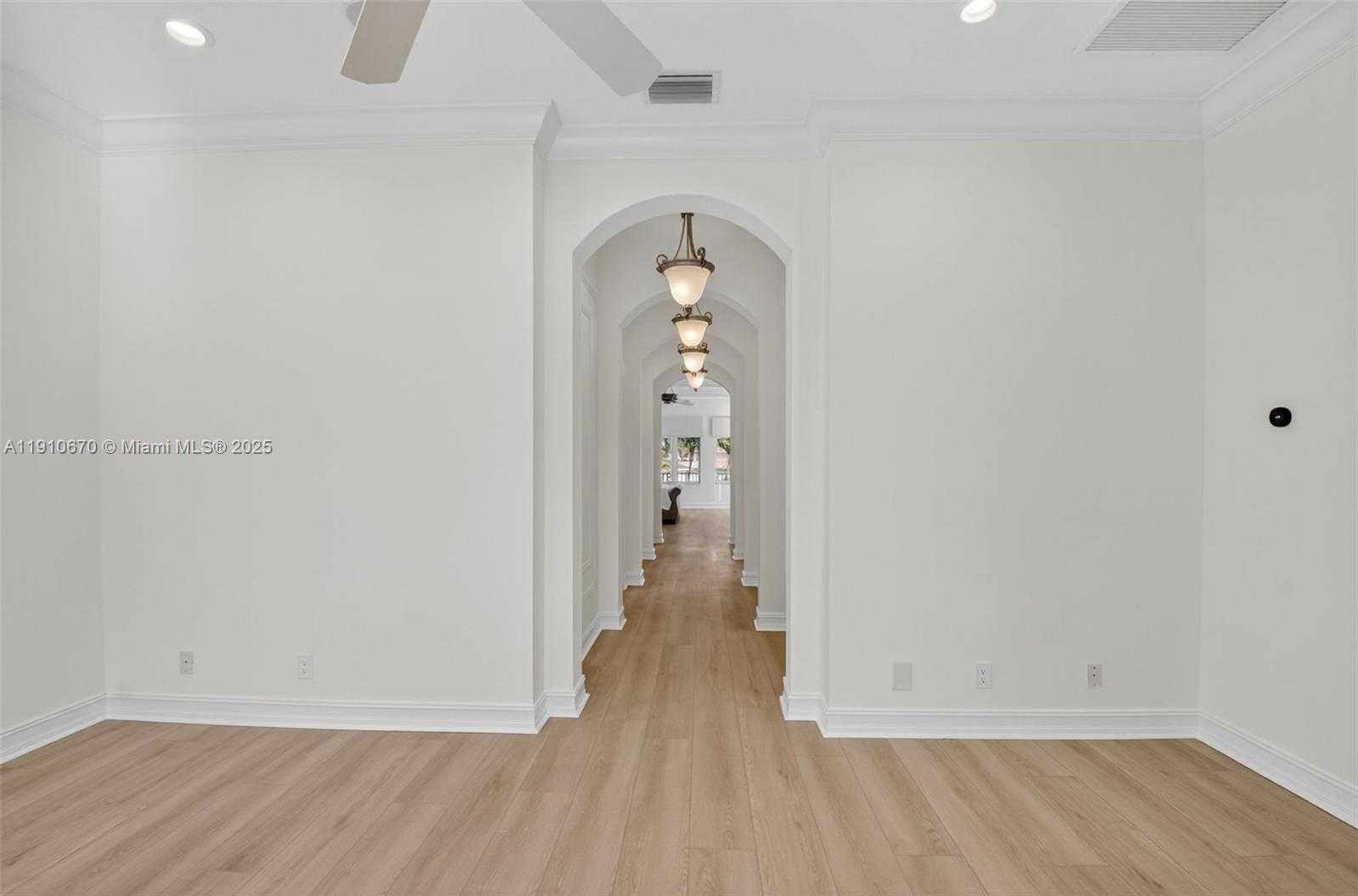 Small Image of 9597 BRIDGEBROOK DR, Boca Raton Number 44