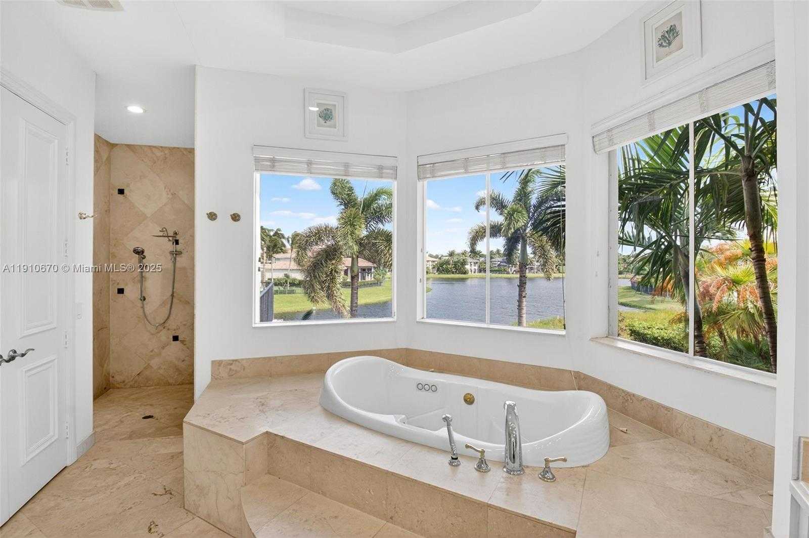 Small Image of 9597 BRIDGEBROOK DR, Boca Raton Number 48