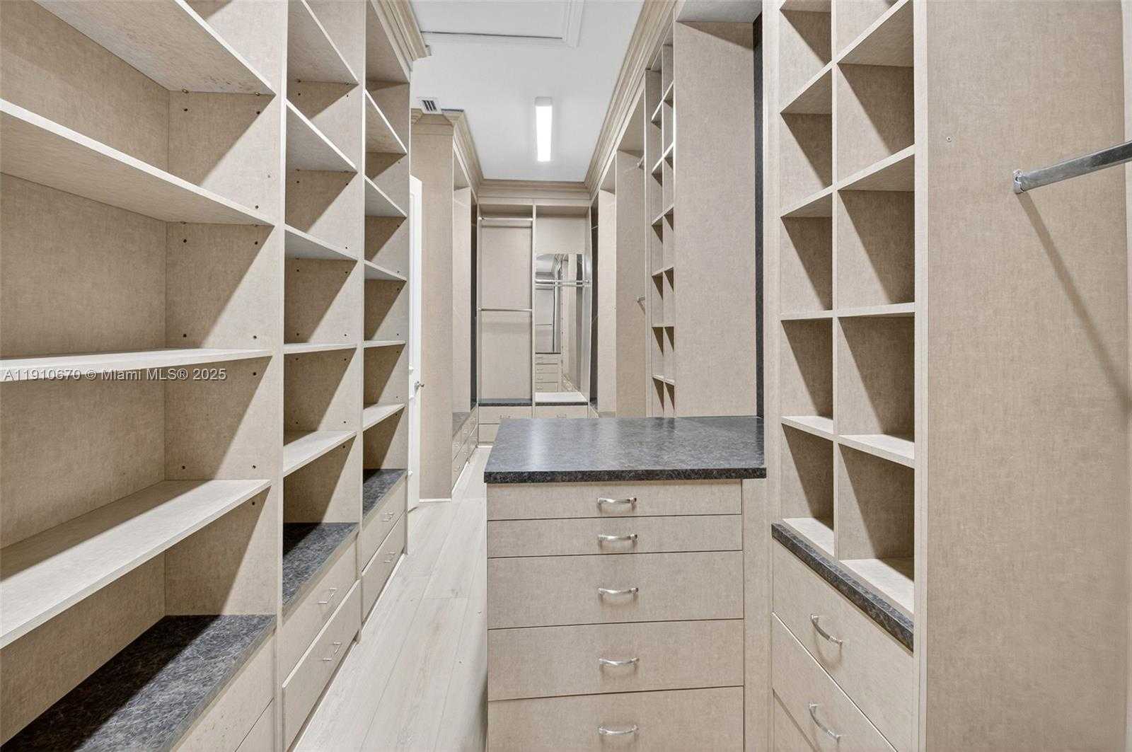 Small Image of 9597 BRIDGEBROOK DR, Boca Raton Number 51