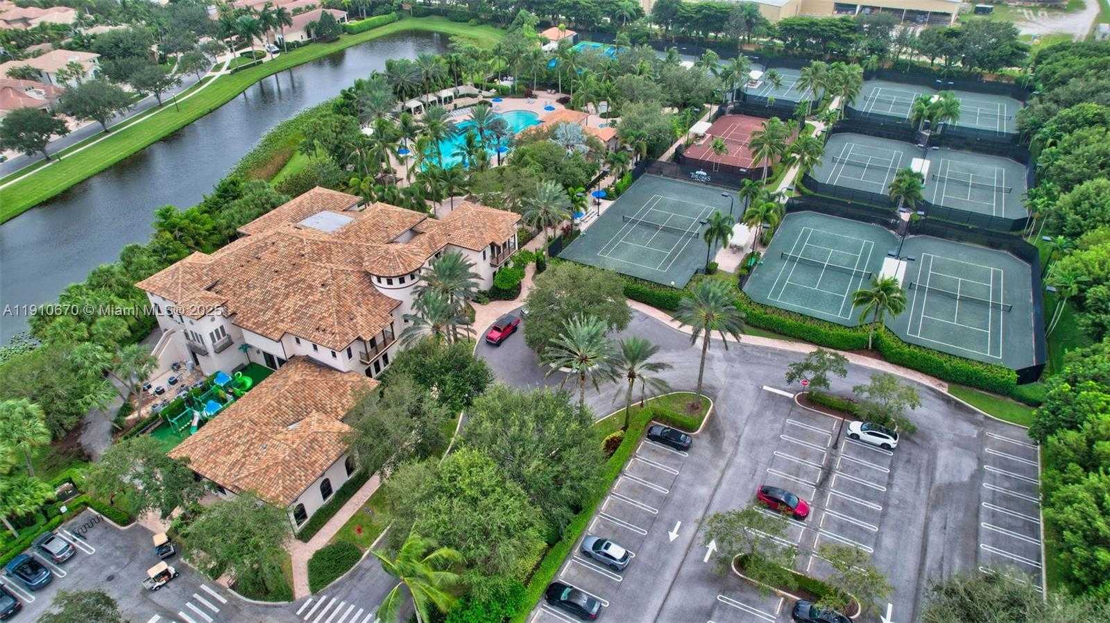 Small Image of 9597 BRIDGEBROOK DR, Boca Raton Number 87