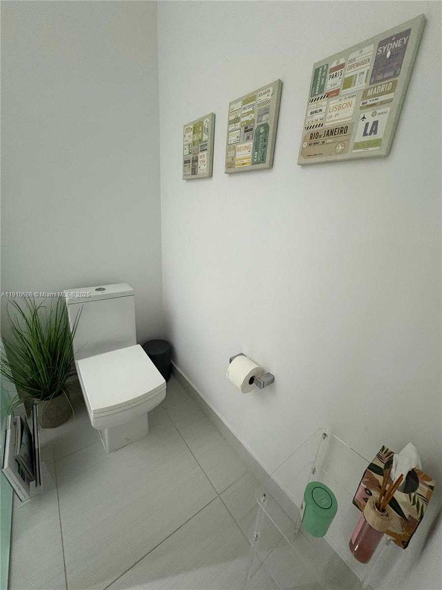 Small Image of 10265 NORTH WEST 63RD TER #210, Doral Number 8