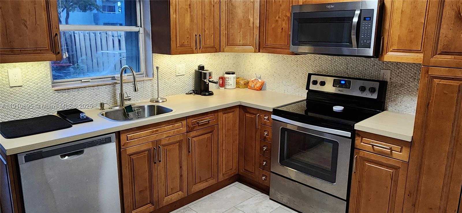 Small Image of 6250 SOUTH WEST 130TH AVE #703, Miami Number 2