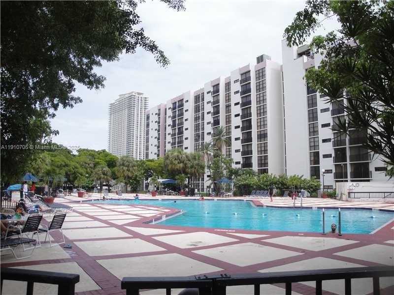 Imagen de Pequeño Objeto