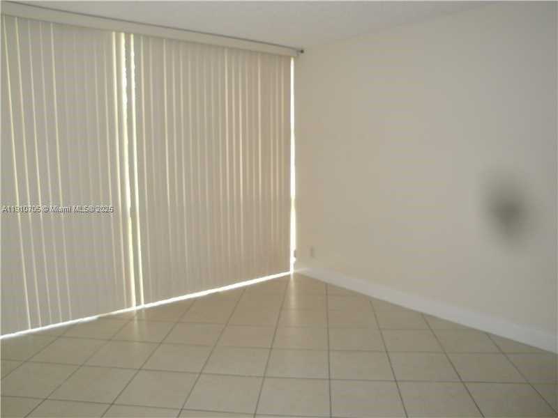 Imagen de Pequeño Objeto