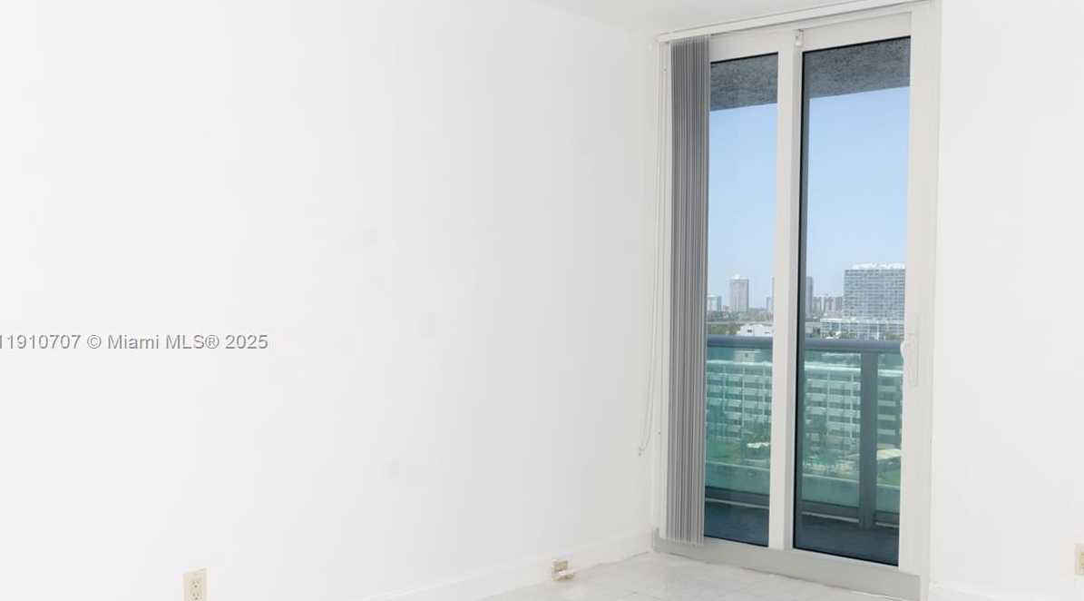 Small Image of 100 BAYVIEW DR #1028, Sunny Isles Beach Number 16