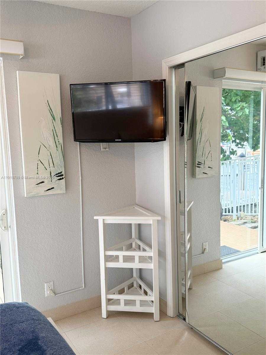 Small Image of 1705 NORTH RIVERSIDE DR #1, Pompano Beach Number 22